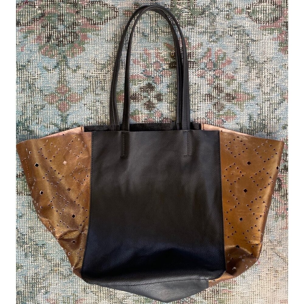 CLEOBELLA Gold Bag lazer Cut Out metallic black Leather Anthropologie Mexicana